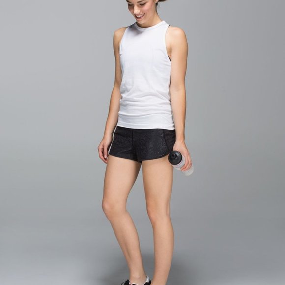 Lululemon Run: Speed Short *2-way Stretch SIZE 6 - Picture 4 of 12